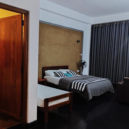 Monarch Ella Hotel Екстериор снимка