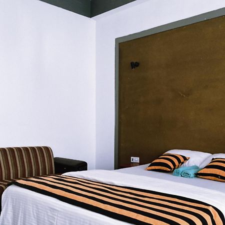 Monarch Ella Hotel Екстериор снимка