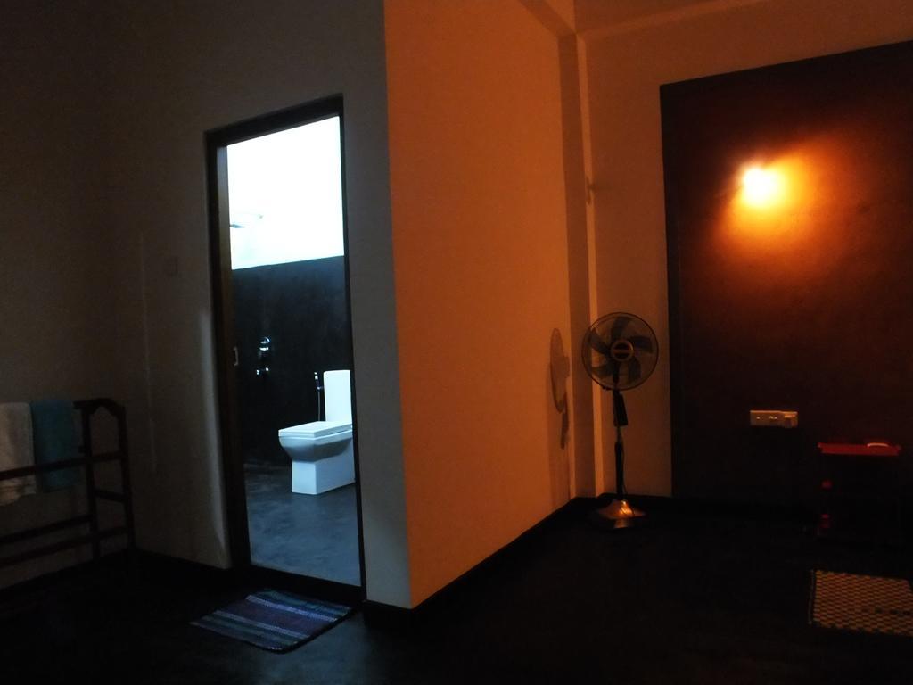 Monarch Ella Hotel Екстериор снимка
