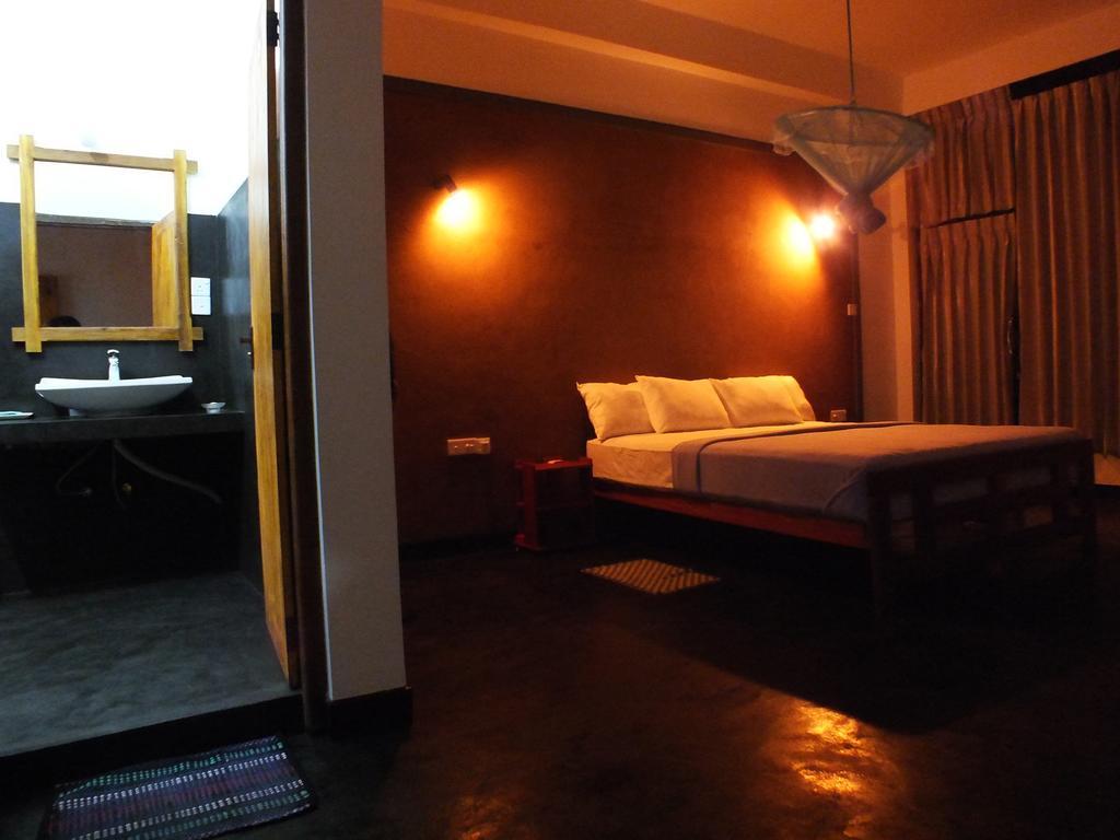 Monarch Ella Hotel Екстериор снимка
