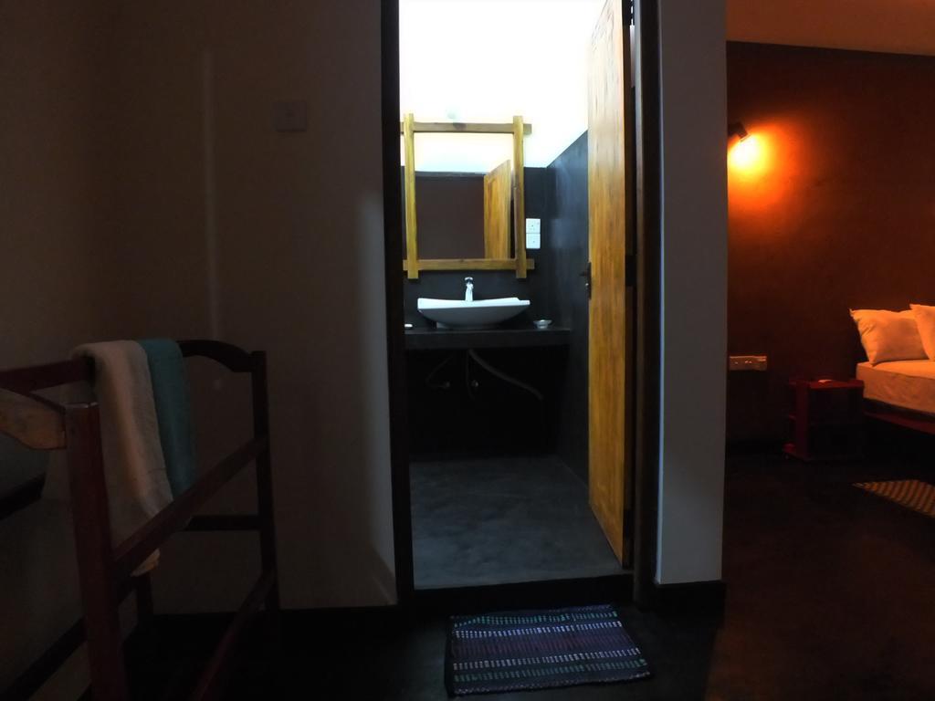 Monarch Ella Hotel Екстериор снимка